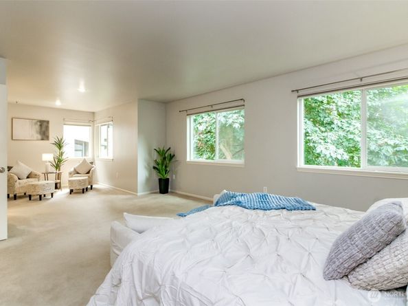 1913 NE 32nd Street, Renton WA 98056