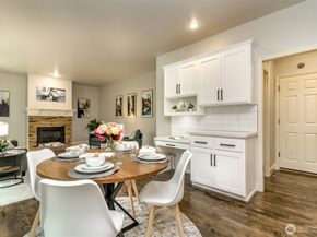 1913 NE 32nd Street, Renton WA 98056
