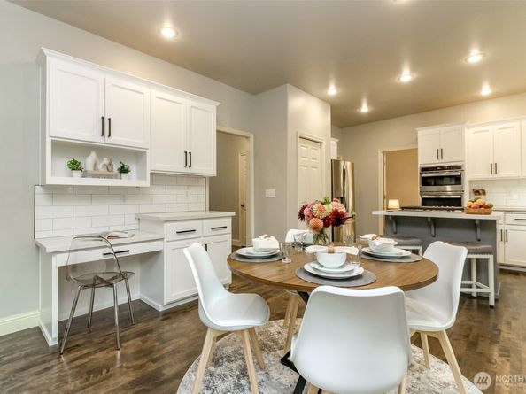 1913 NE 32nd Street, Renton WA 98056