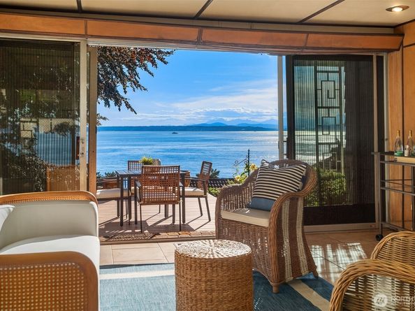 4400 Beach Drive SW, Seattle WA 98116