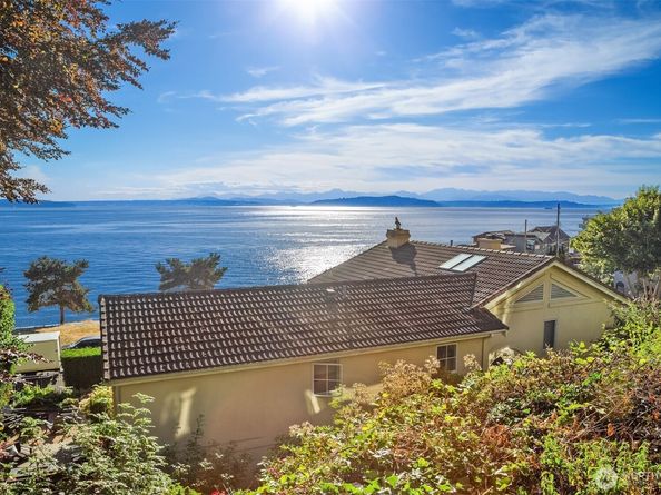 4400 Beach Drive SW, Seattle WA 98116