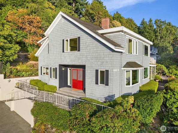 4400 Beach Drive SW, Seattle WA 98116
