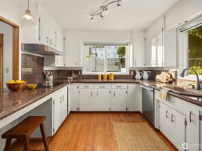 4400 Beach Drive SW, Seattle WA 98116