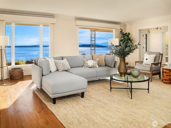 4400 Beach Drive SW, Seattle WA 98116