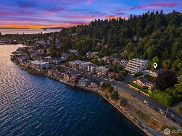 4400 Beach Drive SW, Seattle WA 98116