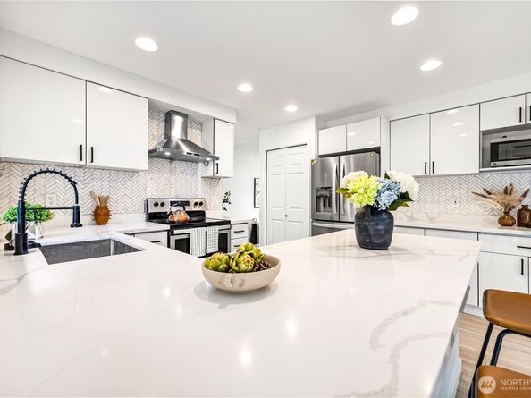14030 69th Avenue NE, Snohomish WA 98296