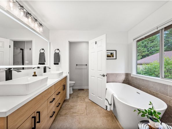 14030 69th Avenue NE, Snohomish WA 98296