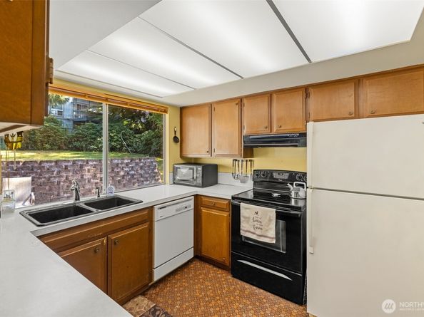 9310 167th Avenue NE, Redmond WA 98052