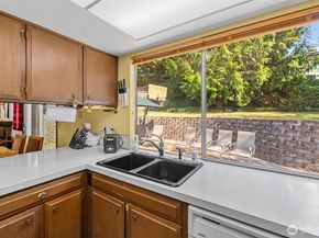 9310 167th Avenue NE, Redmond WA 98052