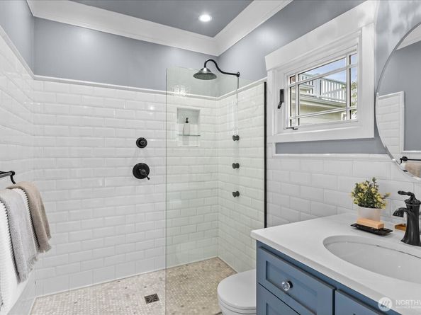 209 Caspers Street, Edmonds WA 98020