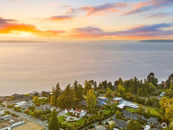 209 Caspers Street, Edmonds WA 98020