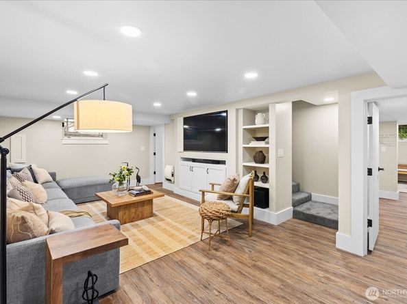 209 Caspers Street, Edmonds WA 98020