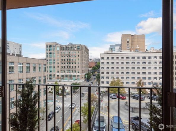 1120 8th Avenue 1003, Seattle WA 98101