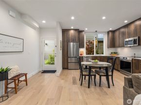 2665 51st Ave SW, Seattle WA 98116