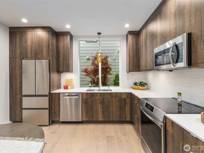 2665 51st Ave SW, Seattle WA 98116