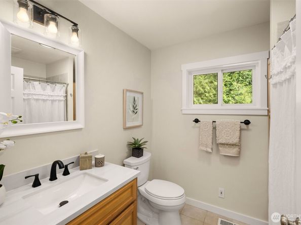 20420 NE Woodinville Duvall Road, Woodinville WA 98077