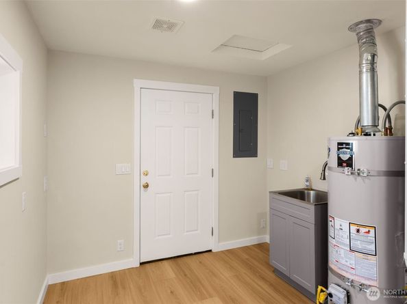 20420 NE Woodinville Duvall Road, Woodinville WA 98077