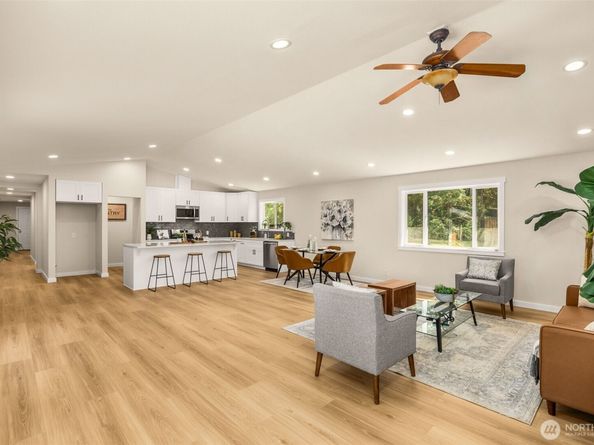 20420 NE Woodinville Duvall Road, Woodinville WA 98077