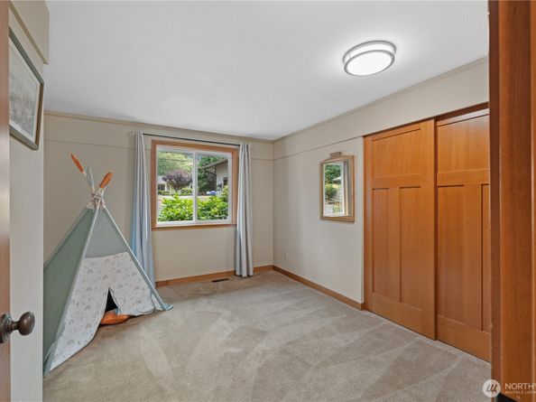 15115 78th Ave NE, Kenmore WA 98028