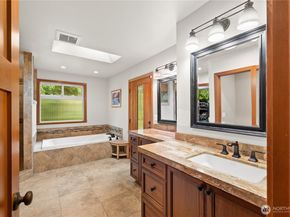 15115 78th Ave NE, Kenmore WA 98028