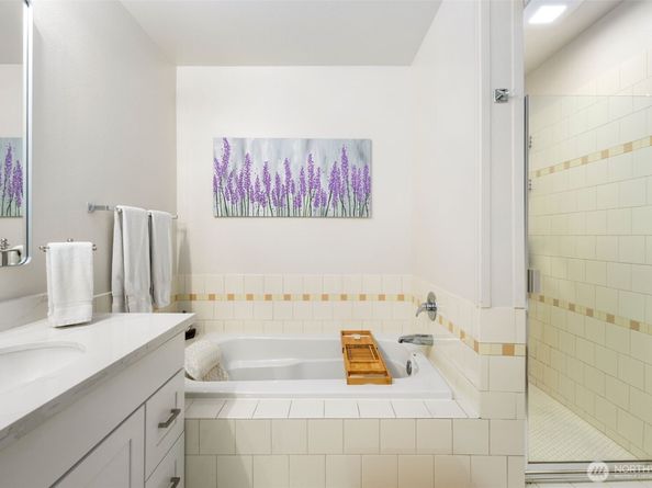 1000 Aurora Avenue N N210, Seattle WA 98109