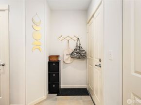 1000 Aurora Avenue N N210, Seattle WA 98109