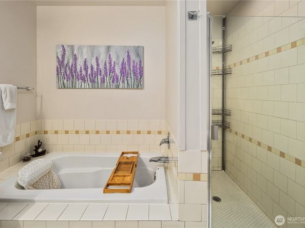1000 Aurora Avenue N N210, Seattle WA 98109