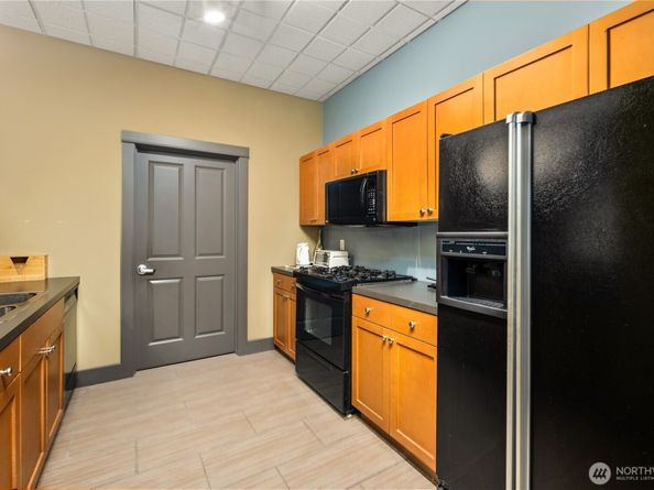 1000 Aurora Avenue N N210, Seattle WA 98109