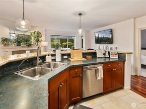 1000 Aurora Avenue N N210, Seattle WA 98109