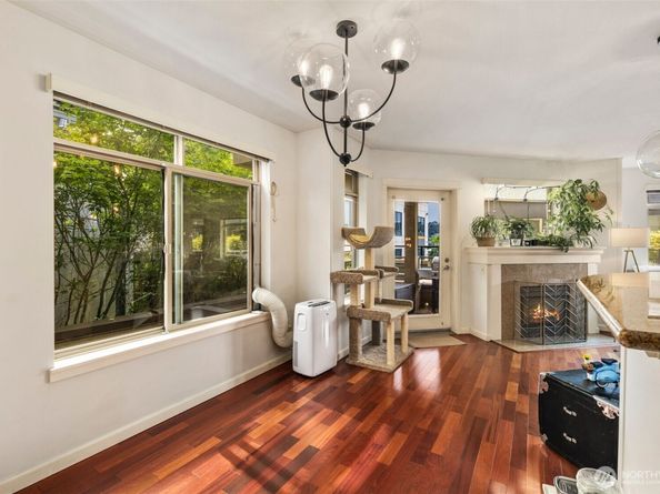 1000 Aurora Avenue N N210, Seattle WA 98109