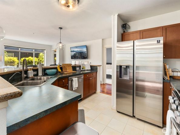 1000 Aurora Avenue N N210, Seattle WA 98109