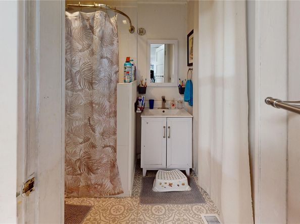 912 Pleasant Avenue, Bremerton WA 98337