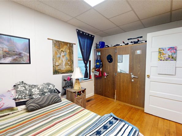 912 Pleasant Avenue, Bremerton WA 98337