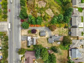 13041 & 13045 SE 208th Street, Kent WA 98031