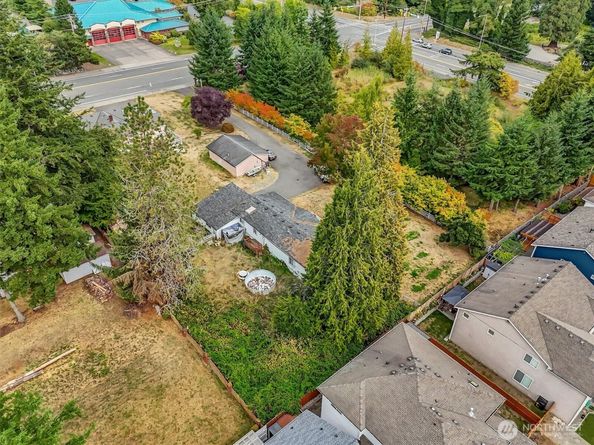 13041 & 13045 SE 208th Street, Kent WA 98031