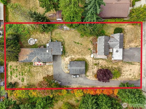 13041 & 13045 SE 208th Street, Kent WA 98031