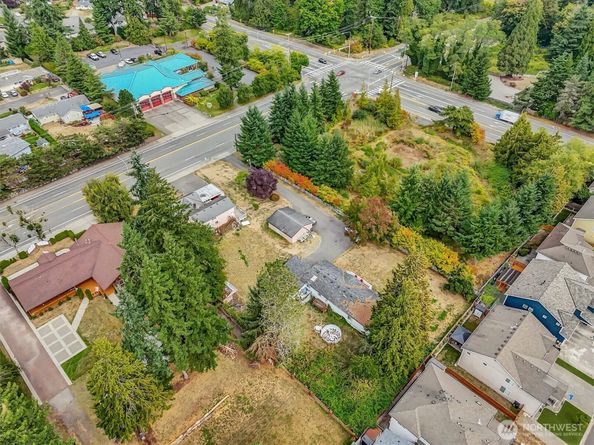 13041 & 13045 SE 208th Street, Kent WA 98031