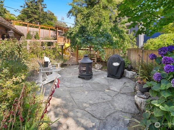 8430 Fauntleroy Way SW, Seattle WA 98136