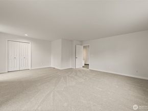 1932 S 370th Court, Federal Way WA 98003