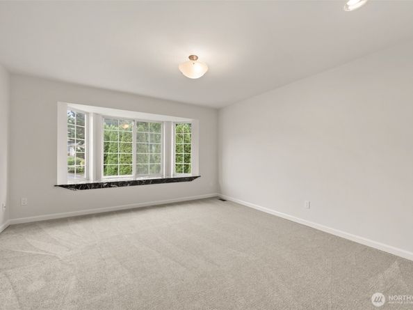 1932 S 370th Court, Federal Way WA 98003