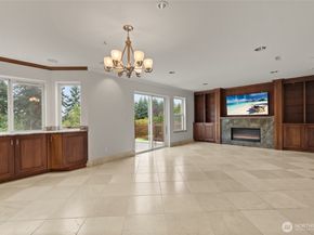 1932 S 370th Court, Federal Way WA 98003