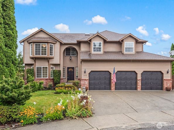 1932 S 370th Court, Federal Way WA 98003