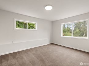 1932 S 370th Court, Federal Way WA 98003