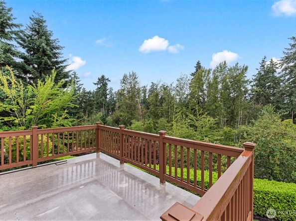1932 S 370th Court, Federal Way WA 98003