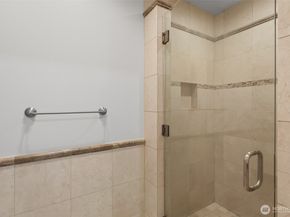 1932 S 370th Court, Federal Way WA 98003