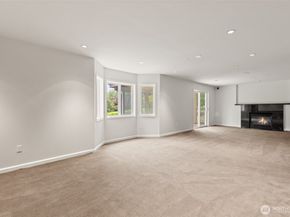 1932 S 370th Court, Federal Way WA 98003
