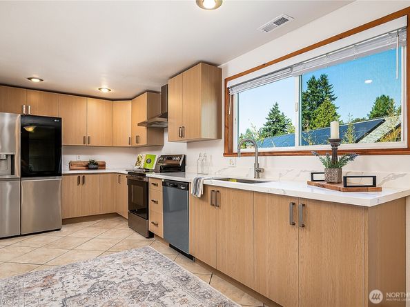 20005 25th Avenue NE, Shoreline WA 98155