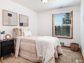 20005 25th Avenue NE, Shoreline WA 98155