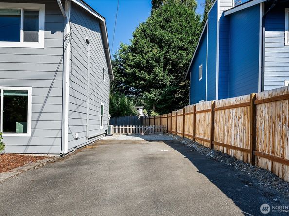 20005 25th Avenue NE, Shoreline WA 98155