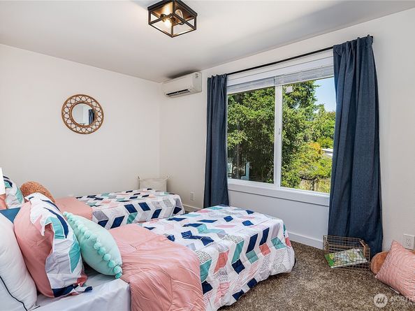 20005 25th Avenue NE, Shoreline WA 98155